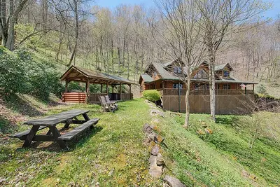 Image de Pilotes percher dans Gated Smoky Mtn. Retraite communautaire