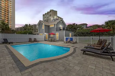 Image de Panorama - vue sur le golfe! Piscine chauffée privée et communautaire! Service de plage gratuit!