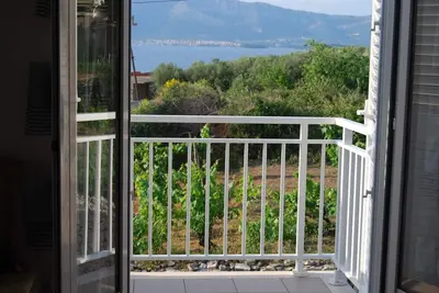 Image de Appartement d'une chambre avec le balcon et la vue sur le mer Lumbarda, Korcula (A-12839-b)