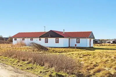 Image de Maison de vacances pour 10 a Harboøre-By Traum