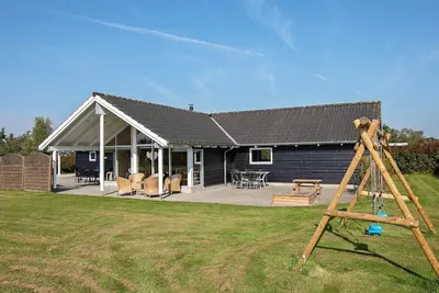 Image de Maison de vacances pour 12 a Idestrup-By Traum