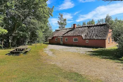 Image de Maison de vacances pour 12 a Væggerløse-By Traum