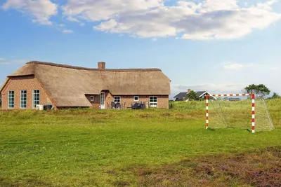 Image de Maison de vacances pour 12 a Ringkøbing-By Traum