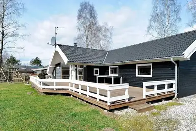 Image de Maison de vacances pour 10 a Fårvang-By Traum