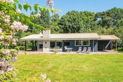 Image de Maison de vacances pour 6 a Glesborg-By Traum