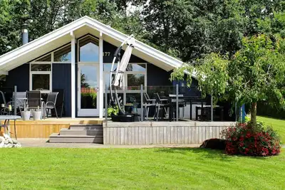 Image de Maison de vacances pour 8 a Juelsminde-By Traum