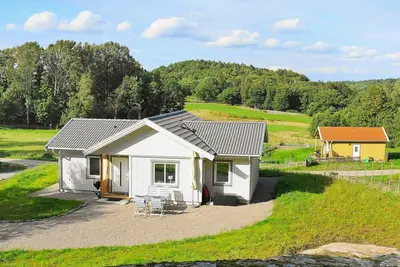 Image de Maison de vacances pour 5 a Ljungskile-By Traum