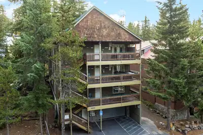 Image de Mt Hood Lodge: parfait pour les grands groupes: 48 personnes maximum - deux bains Ă remous de luxe