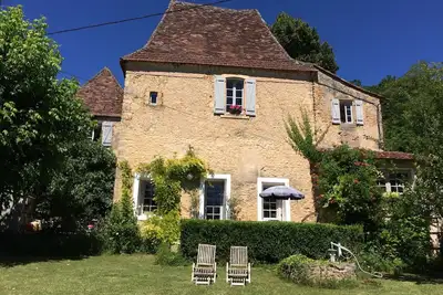 Image de Relaxing accommodation in a 1610 house, in Tremolat in the Dordogne