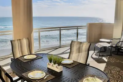 Image de Tarif SPÉCIAL Oct / Nov Piscine Rehab Direct Unit 406 face à la mer immense balcon privé