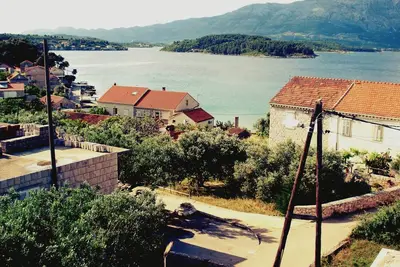 Image de Appartement d'une chambre avec le balcon et la vue sur le mer Lumbarda, Korcula (A-12839-a)