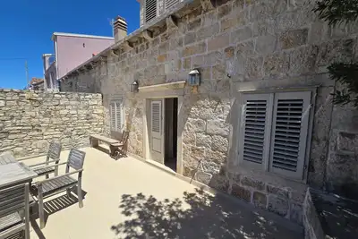 Image de Maison de ville, 5 chambres, 12 personnes, 1 patio, 2 terrasses, 3 niveaux