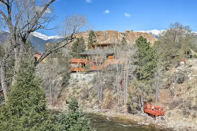 Image de Belle maison Buena Vista sur la rivière Arkansas avec vues!