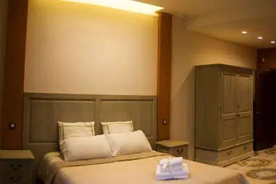 Image de \"Chambre Double Supérieure avec Vue sur la Rue\" @ Casa Azzopardi