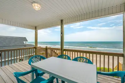 Image de HypNautical: 4 Br / 3 Ba, Surf City, 7 couchages - familial et convivial, en bord de mer