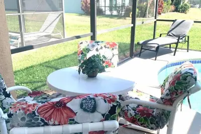 Image de Perfect Family Pool Home dans une communauté fermée - à proximité de Disney et des boutiques