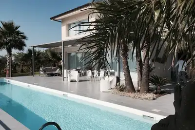 Image de Villa moZaic. . . . . . site exceptionnel, vue panoramique, piscine 16mX3