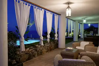 Villa Zagara Garden - Villa avec piscine, jacuzzi, terrasse panoramique avec vue sur la mer