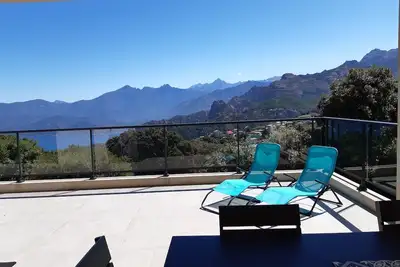 Image de Recent house facing the creeks of Piana