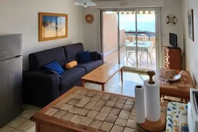 Image de Le Lavandou, Location T2 4 personnes, vue sur la baie de Saint Clair