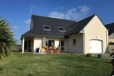 Image de A 150 m de la plage maison avec jardin