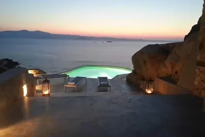 Image de White Stone Villa, luxe bord de mer (3 min), Kite, Orkos, sublime panorama