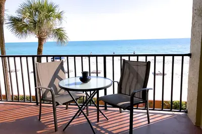 Image de Vue d'un million de dollars! Gulf Front Condo, 3 chambres / 2 salles de bain sur la plage de Madère!