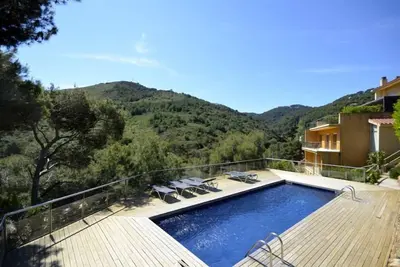 Location de maison mitoyenne avec piscine à Begur, Sa Tuna
