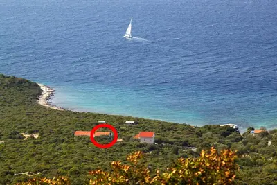 Image de Maison de pêcheur près de la mer Baie Zuborovica, Pasman (K-322)