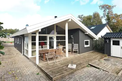 Image de Maison de vacances pour 8 a Frørup-By Traum