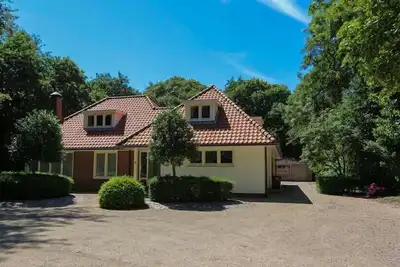 Image de Maison familiale Renesse avec luxe et beaucoup de plaisir dans un emplacement de choix