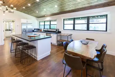 Image de Plantation Beach House | Une retraite hawaïenne rénovée