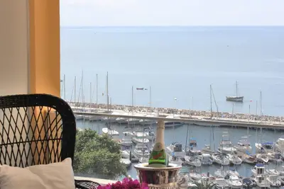 Image de Appartement W vue imprenable mer excellent emplacement-Marina (parking gratuit)