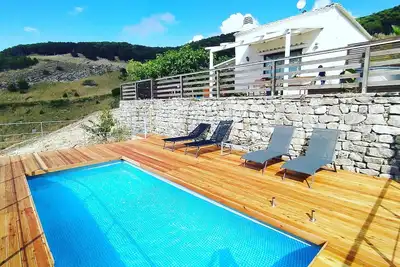 Image de Maison avec jardin et terrasses sur le mont Bonifato, vue panoramique sur le golfe