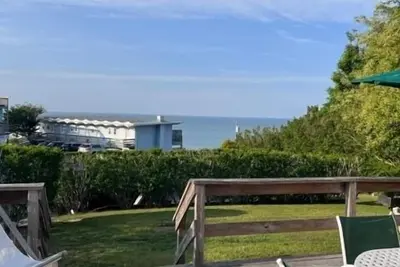 Image de Front de mer, Plage privée, Douche extérieure, Piscine intérieure chauffée, Wifi, Grill