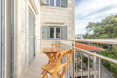 Image de Appartement de trois chambres avec le balcon et la vue sur le mer Sutivan, Brac (A-15665-a)