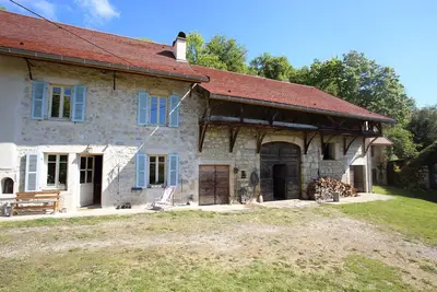 Image de Grande chambre à la campagne, en pleine nature
