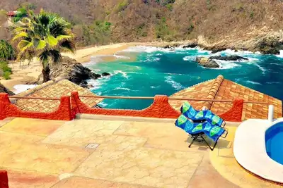 Image de Bungalow de luxe Vues spectaculaires, piscine et plage.