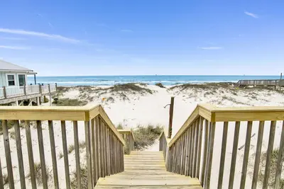Image de Bienvenue chez Beach Music de Harris Properties, laissez-passer jusqu’à 100 $ de rabais inclus!