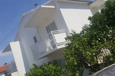 Garçonnière avec le balcon et la vue sur le mer Hvar (As-15378-a)