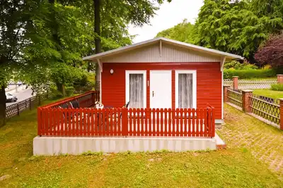 Holiday Bungalow D - bungalows de vacances en bordure de la forêt de hêtres dans la station balnéaire de Sellin, dans la mer Baltique