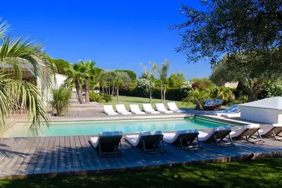 Image de Villa de plain-pied Ă St Tropez, proche des plages et du village.