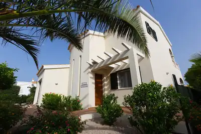 Image de Belle villa familiale avec piscine privée, cadre paisible. Wifi rapide par fibre optique