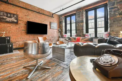 Image de Loft 3br unique et charmant - coeur du vieux Montréal
