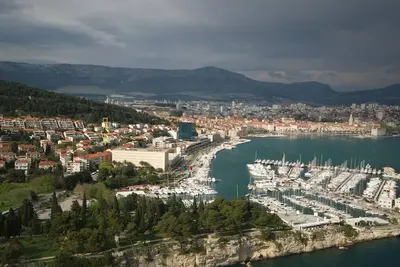 Situé à Split, à 10 minutes à pied du palais de Dioclétien.