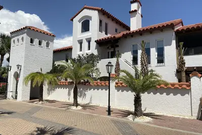 Image de Luxueuse Villa Blanco 30a à Vizcaya avec plage privée!