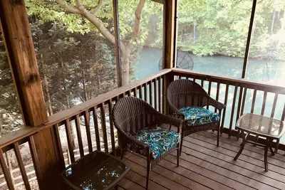 Image de Waterfront Guest House sur le magnifique lac Norman