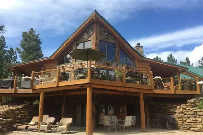 Image de Favorables à la famille, très privé, Trout Pond, bain à remous, 40 acres à Forest National