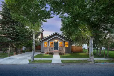 Image de Délicieux centre-ville Cody Craftsman Style House! !