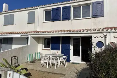 Image de Maison cosy proche plage avec jardinet et parking privé - 6 couchages, 2 chambres